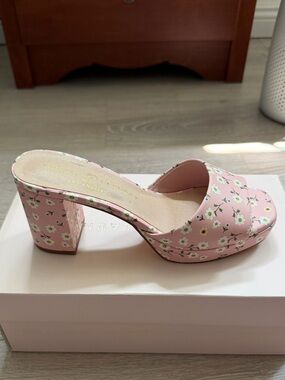 Chinese Laundry Tai Pink Floral Retro Block Heels Size 6 Brand New in Box